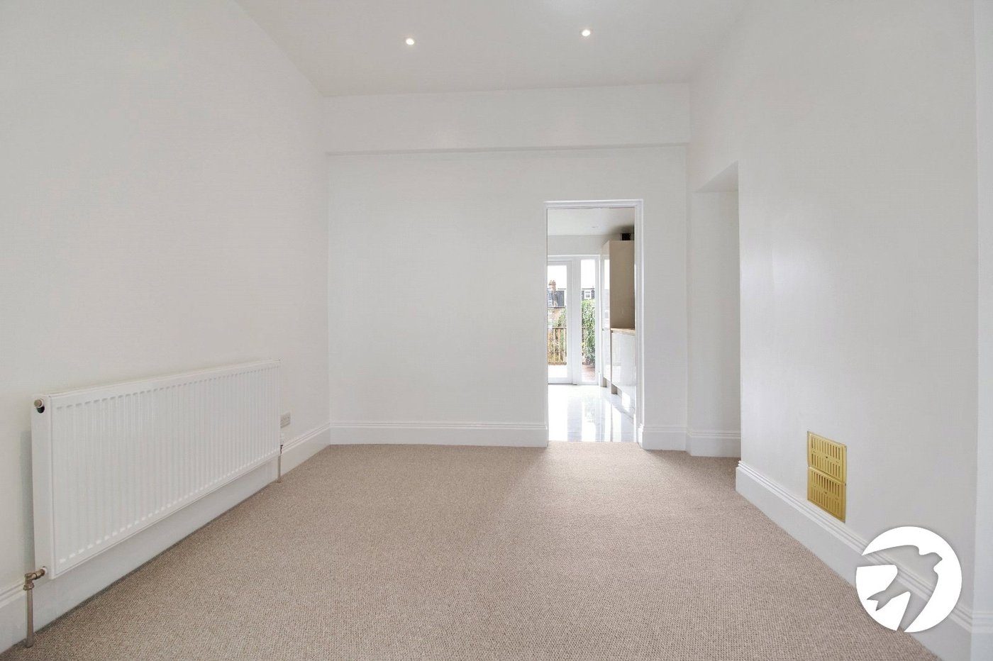 3 bedroom house for sale in London | Robinson Jackson