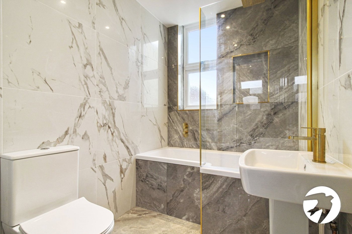 3 bedroom house for sale in London | Robinson Jackson