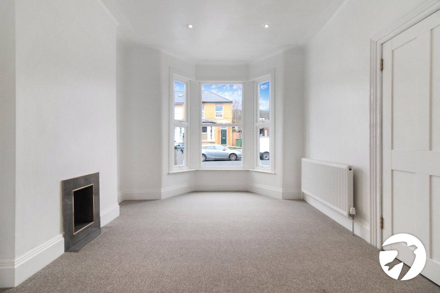 3 bedroom house for sale in London | Robinson Jackson
