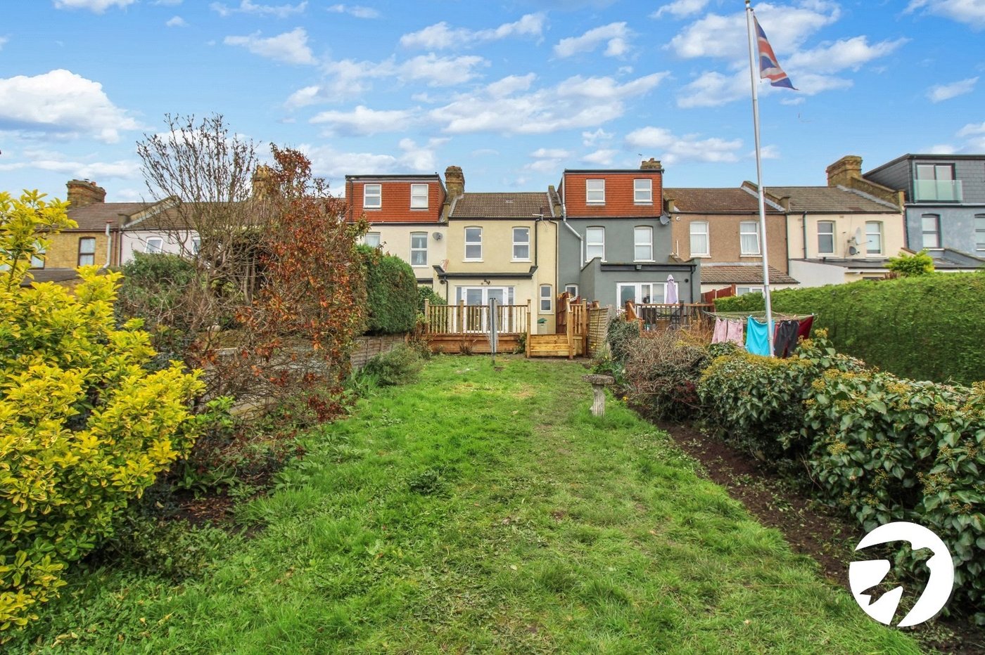 3 bedroom house for sale in London | Robinson Jackson