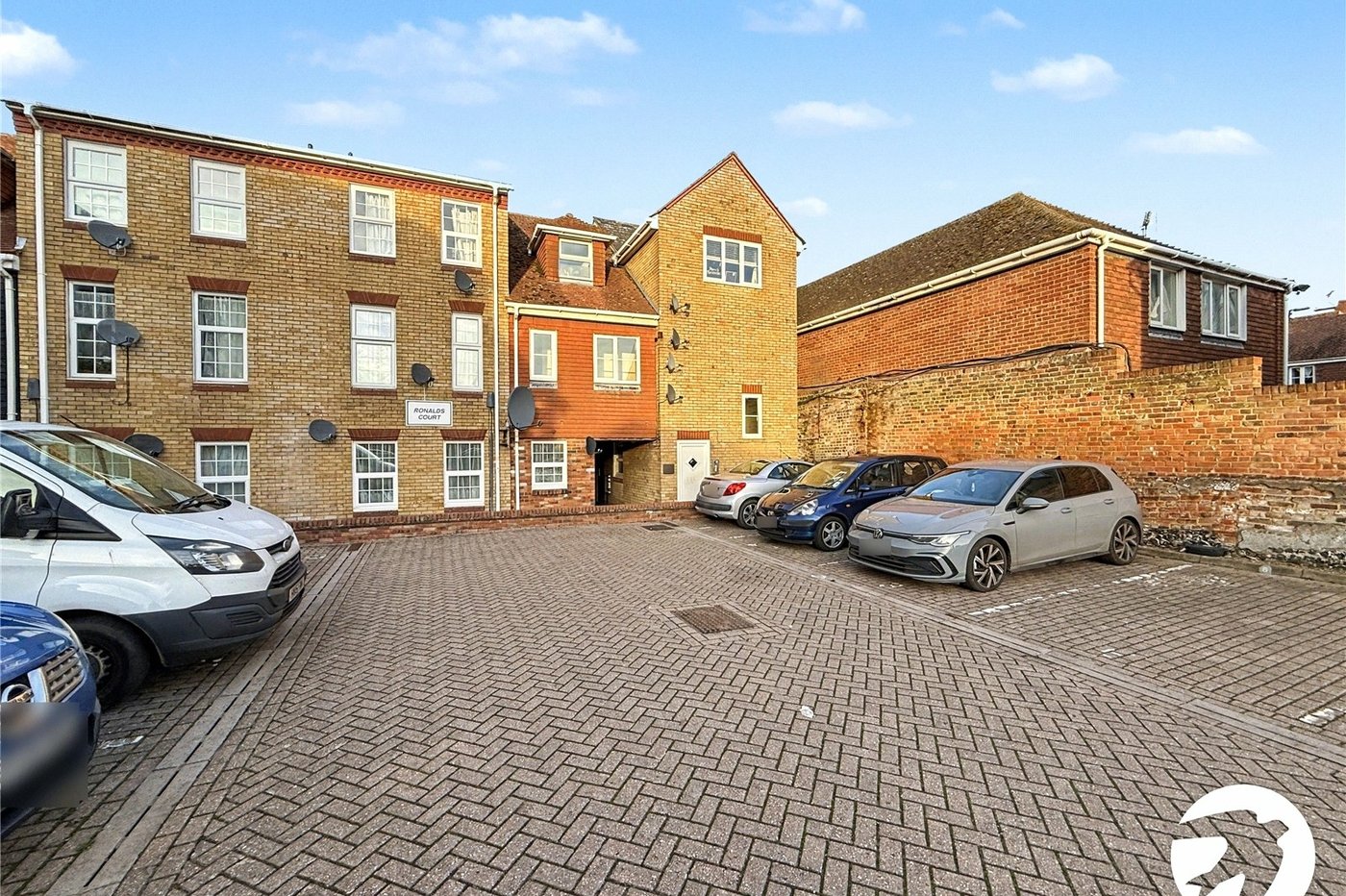 1 bedroom property for sale in East Street | Robinson Michael & Jackson