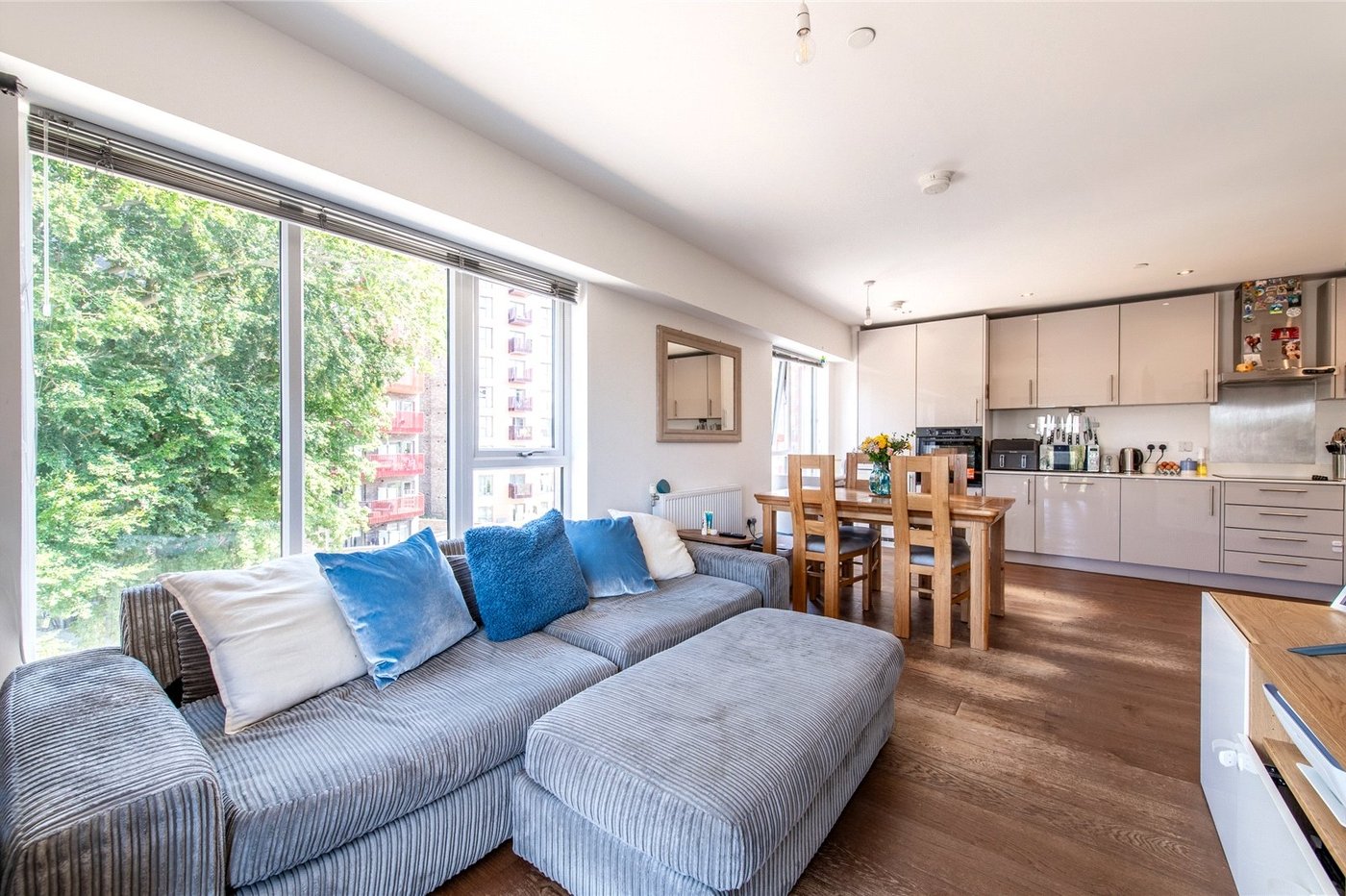 2 bedroom property for sale in Maidstone | Robinson Michael & Jackson