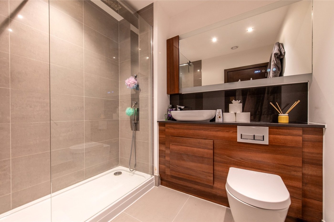 2 bedroom property for sale in Maidstone | Robinson Michael & Jackson