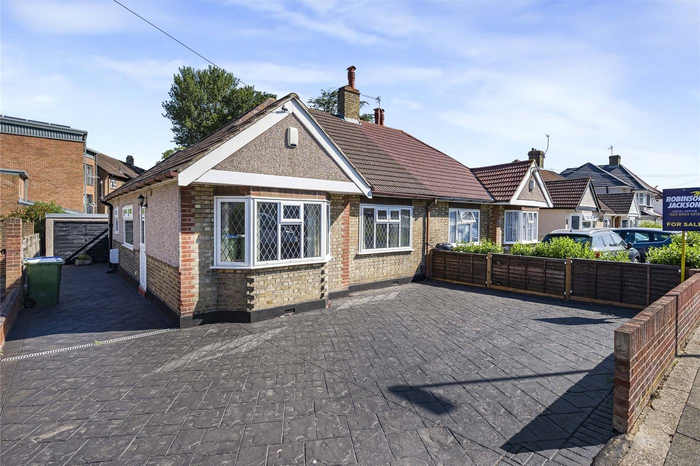 2 bedroom bungalow for sale in Welling | Robinson Jackson
