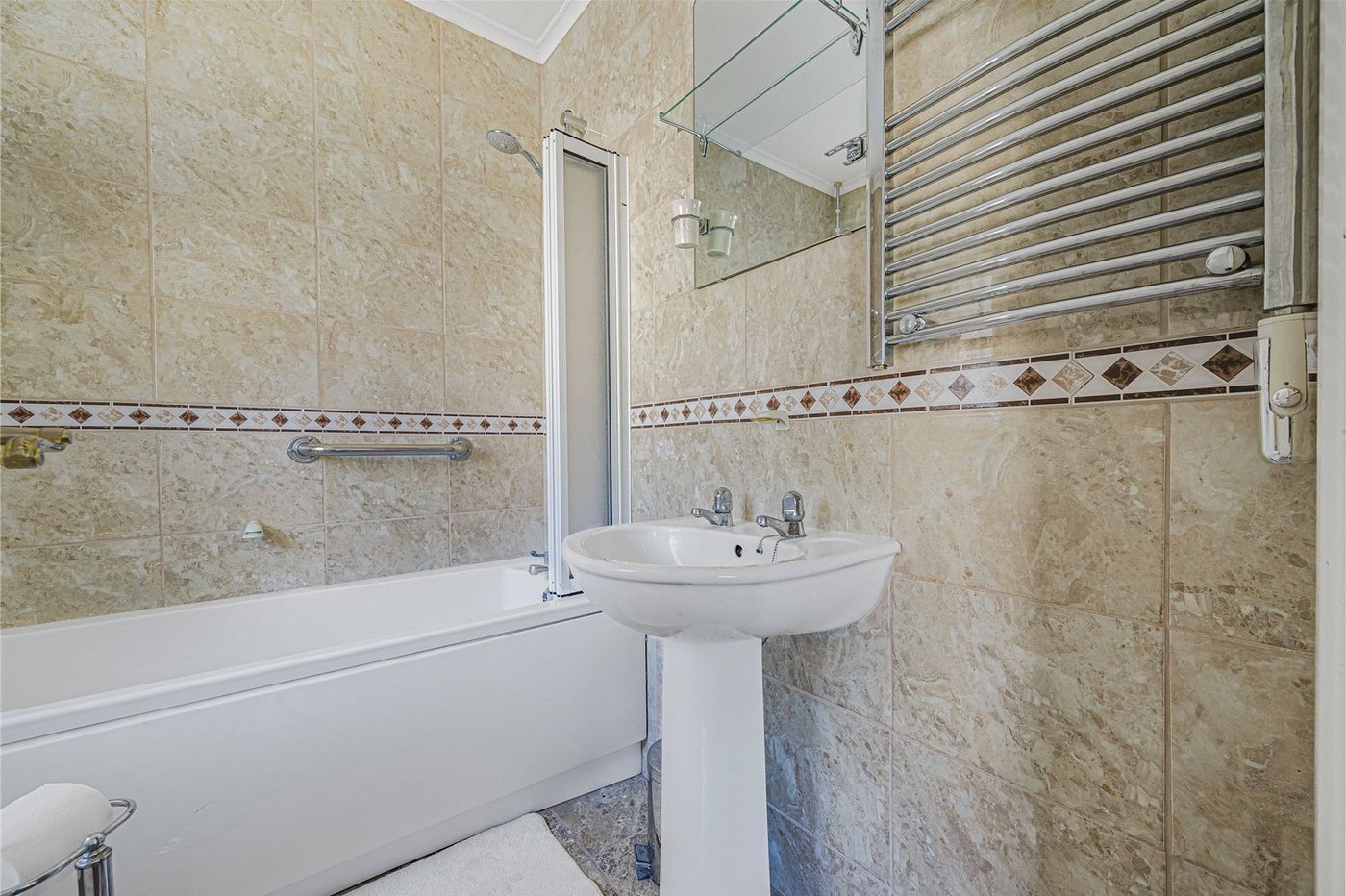 2 bedroom bungalow for sale in Welling | Robinson Jackson