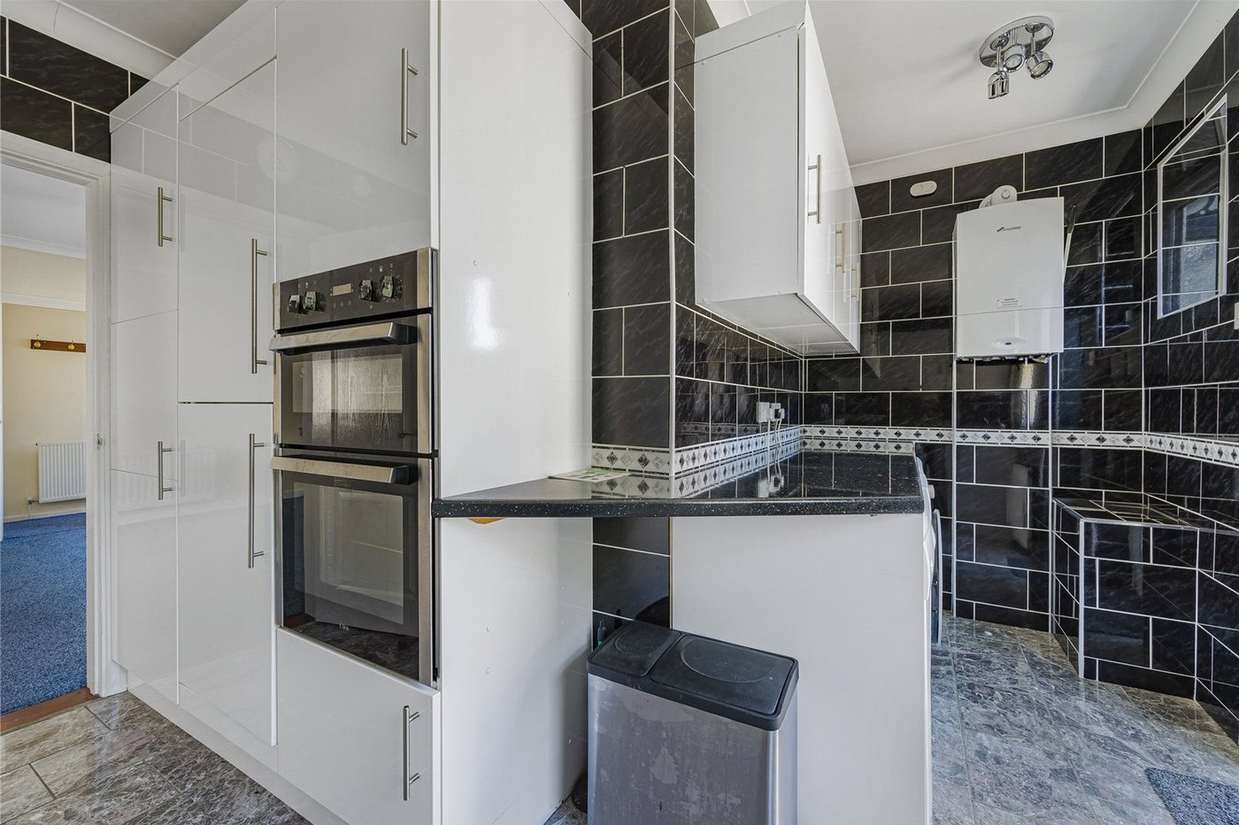 2 bedroom bungalow for sale in Welling | Robinson Jackson
