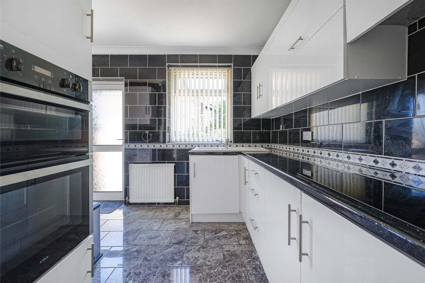 2 bedroom bungalow for sale in Welling | Robinson Jackson