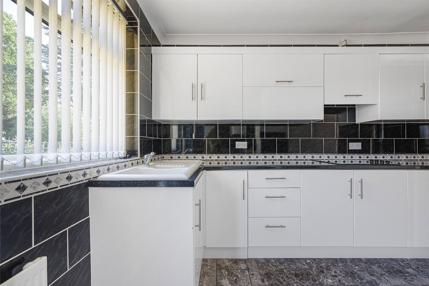 2 bedroom bungalow for sale in Welling | Robinson Jackson