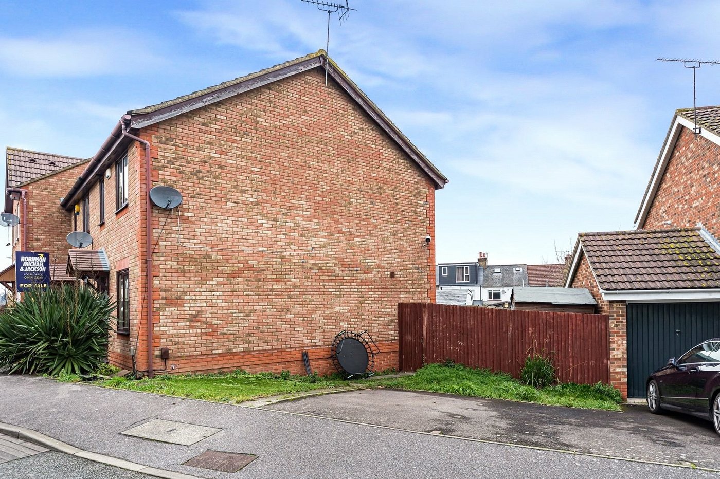 2 bedroom house for sale in Northfleet | Robinson Michael & Jackson