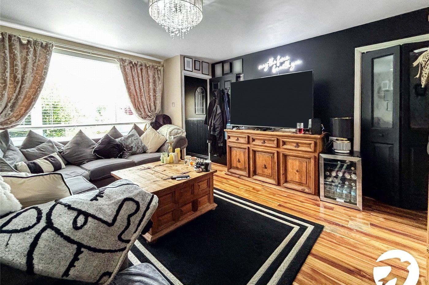 2 bedroom property for sale in Maidstone | Robinson Michael & Jackson