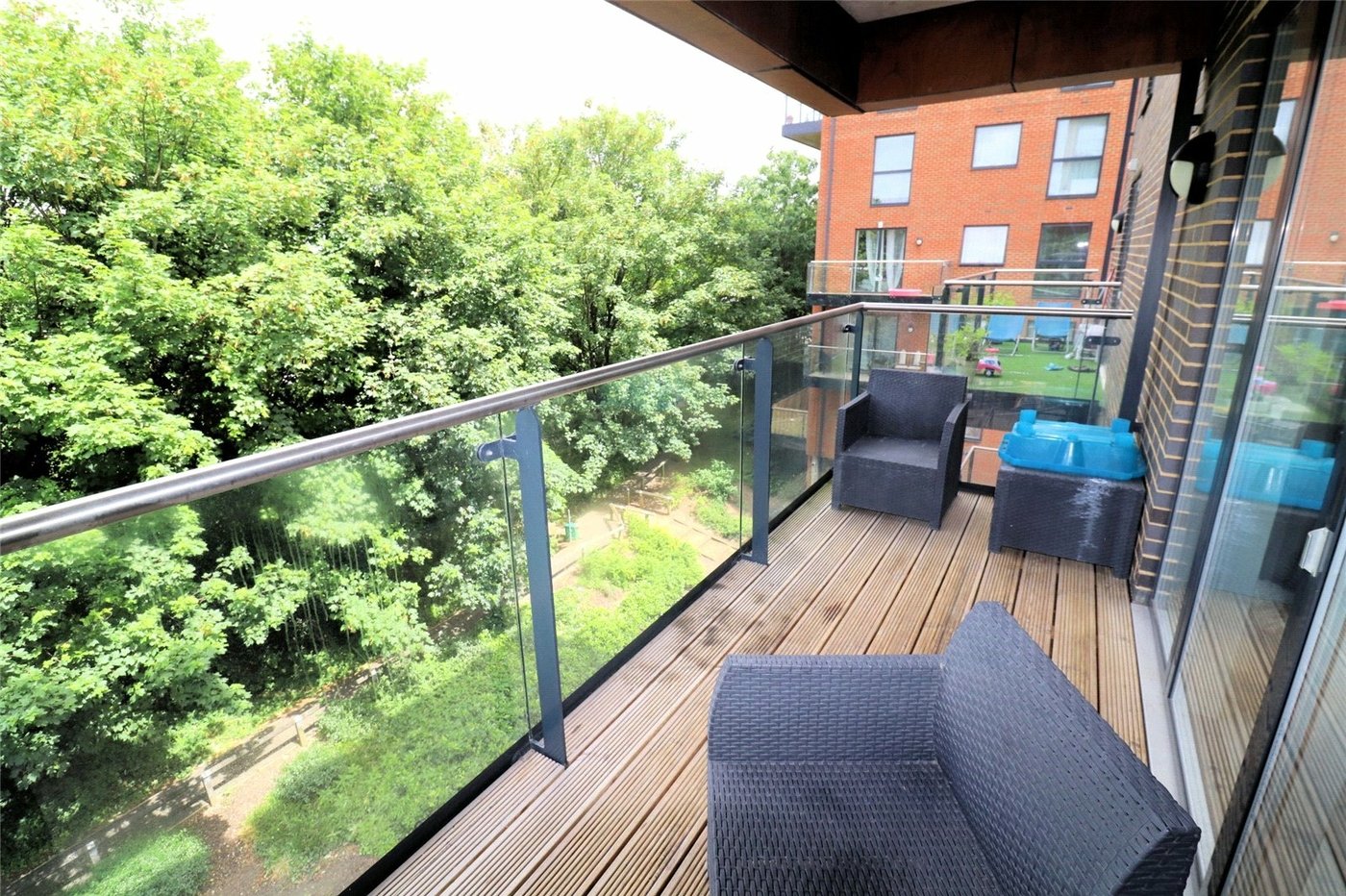 2 bedroom property for sale in Furners Close | Robinson Jackson