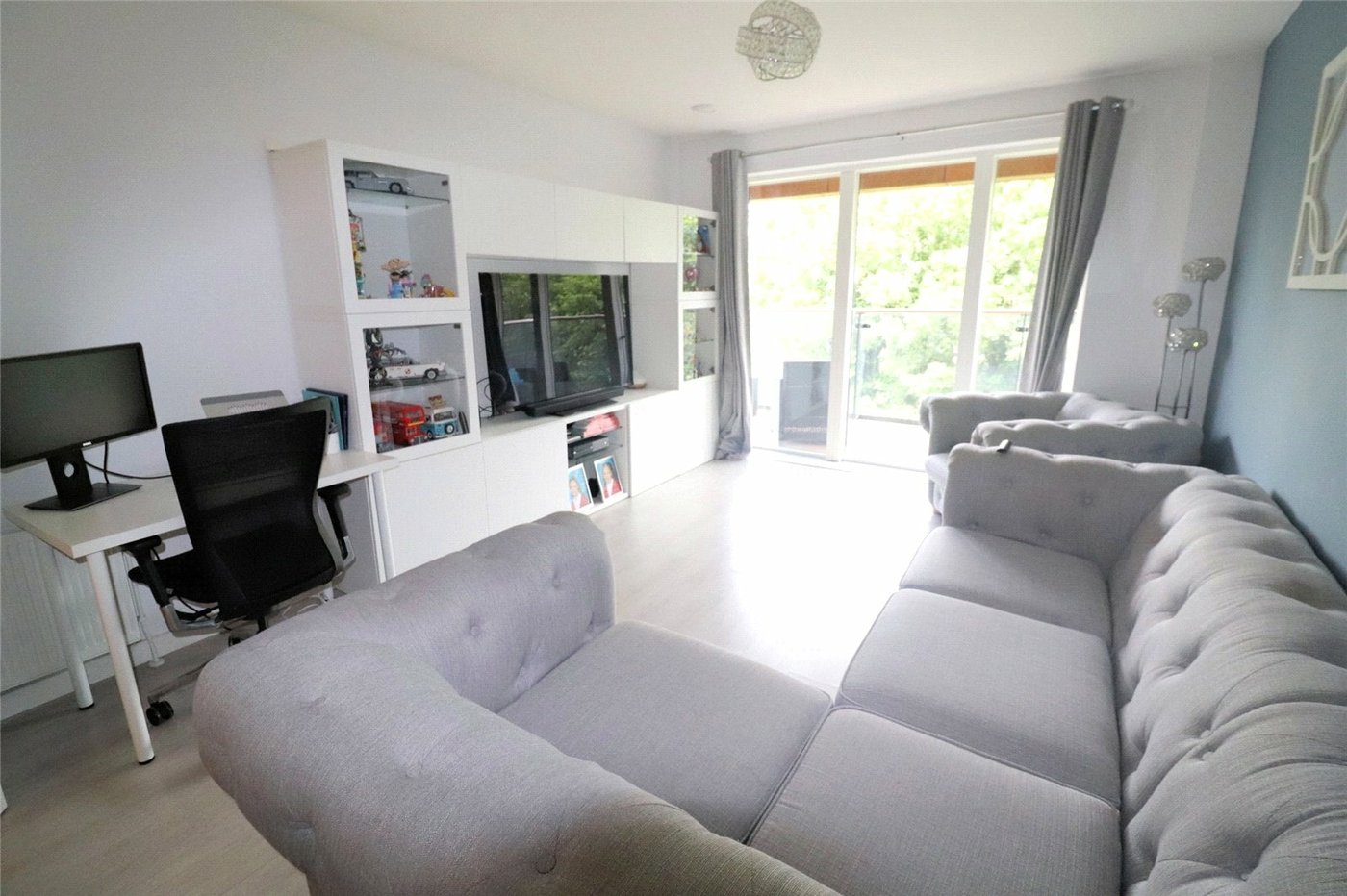 2 bedroom property for sale in Furners Close | Robinson Jackson