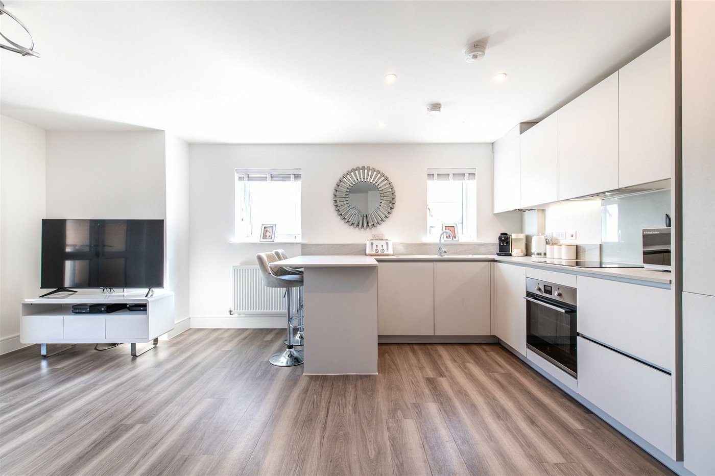 2 bedroom property for sale in Langley | Robinson Michael & Jackson