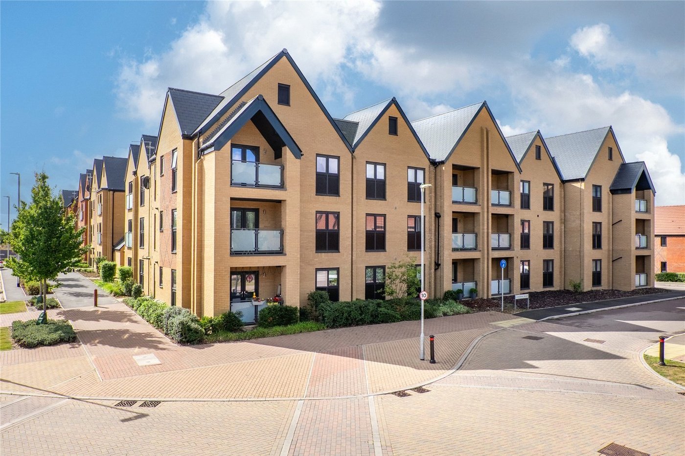 2 bedroom property for sale in Langley | Robinson Michael & Jackson