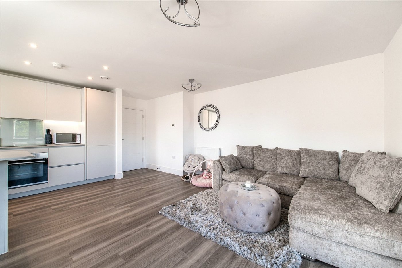 2 bedroom property for sale in Langley | Robinson Michael & Jackson