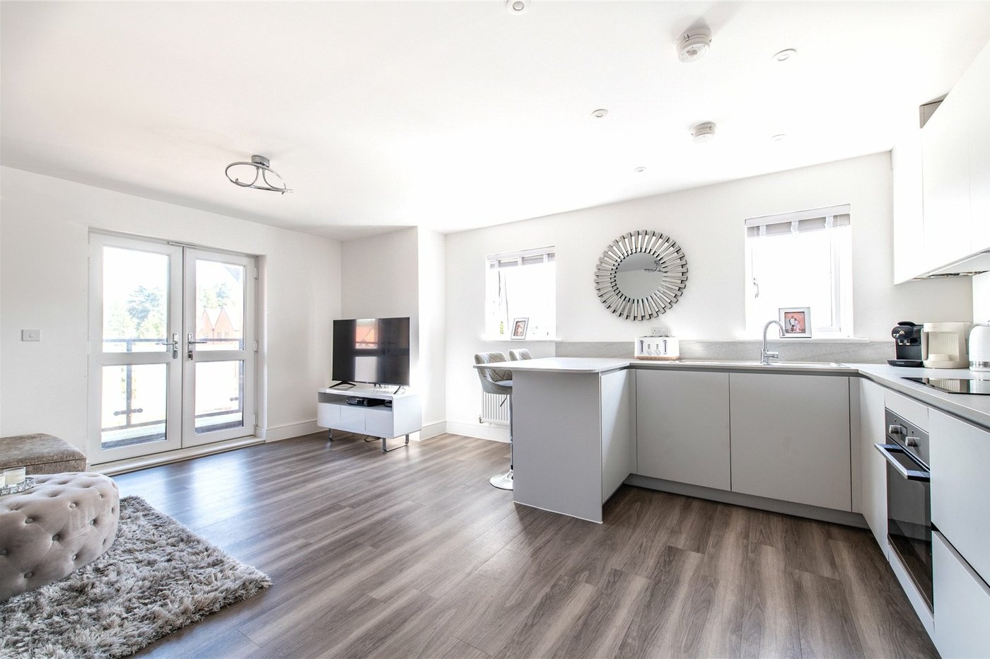 2 bedroom property for sale in Langley | Robinson Michael & Jackson