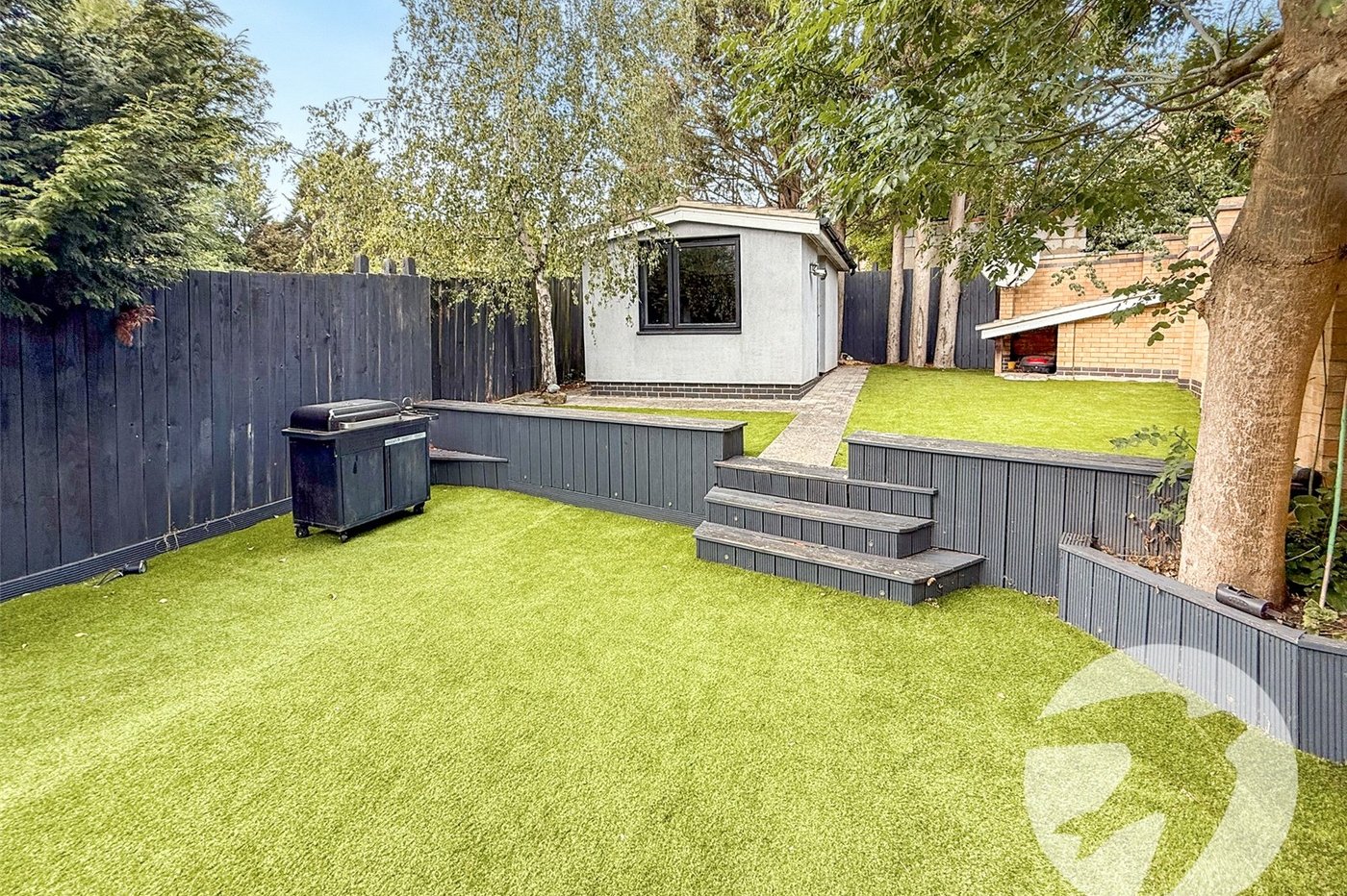 3 bedroom house for sale in London | Robinson Jackson