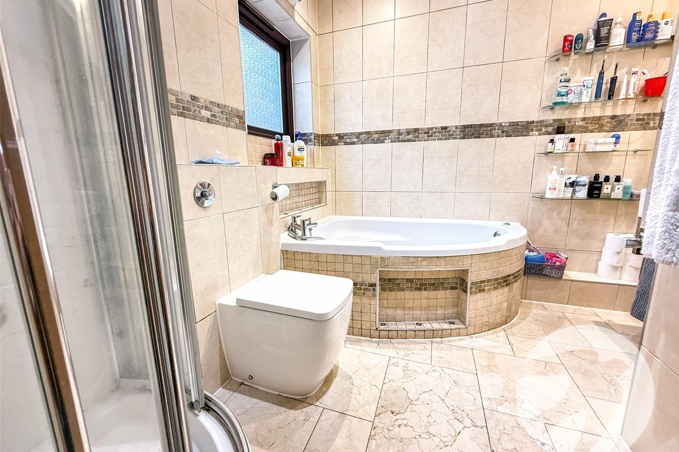 3 bedroom house for sale in London | Robinson Jackson