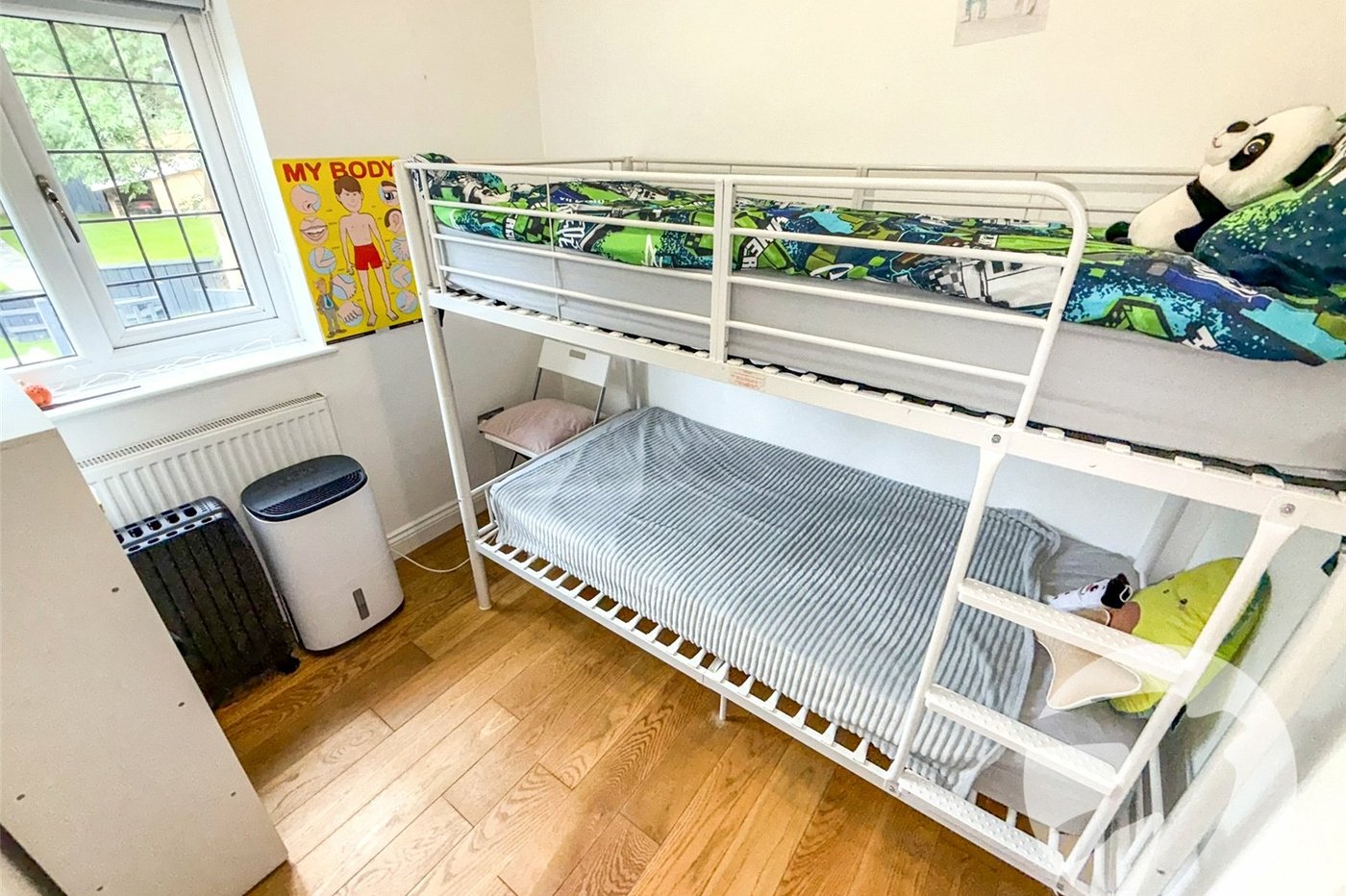 3 bedroom house for sale in London | Robinson Jackson