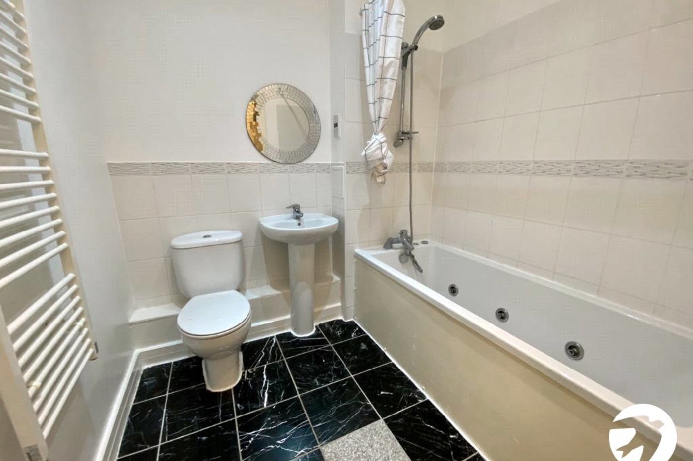 2 bedroom property for sale in Desvignes Drive | Robinson Jackson