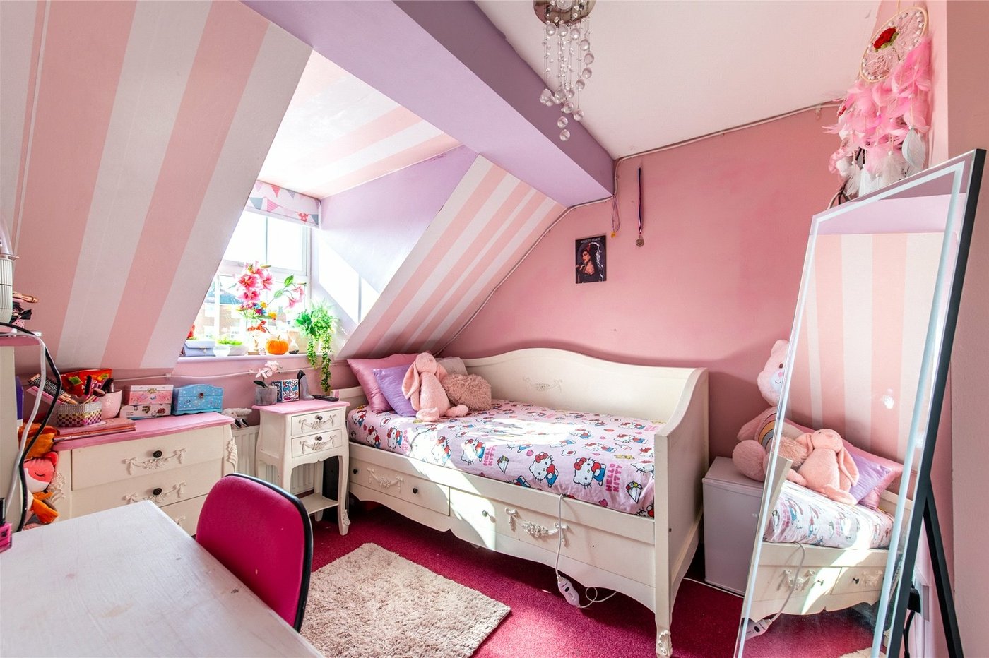 4 bedroom property for sale in Gillingham | Robinson Michael & Jackson