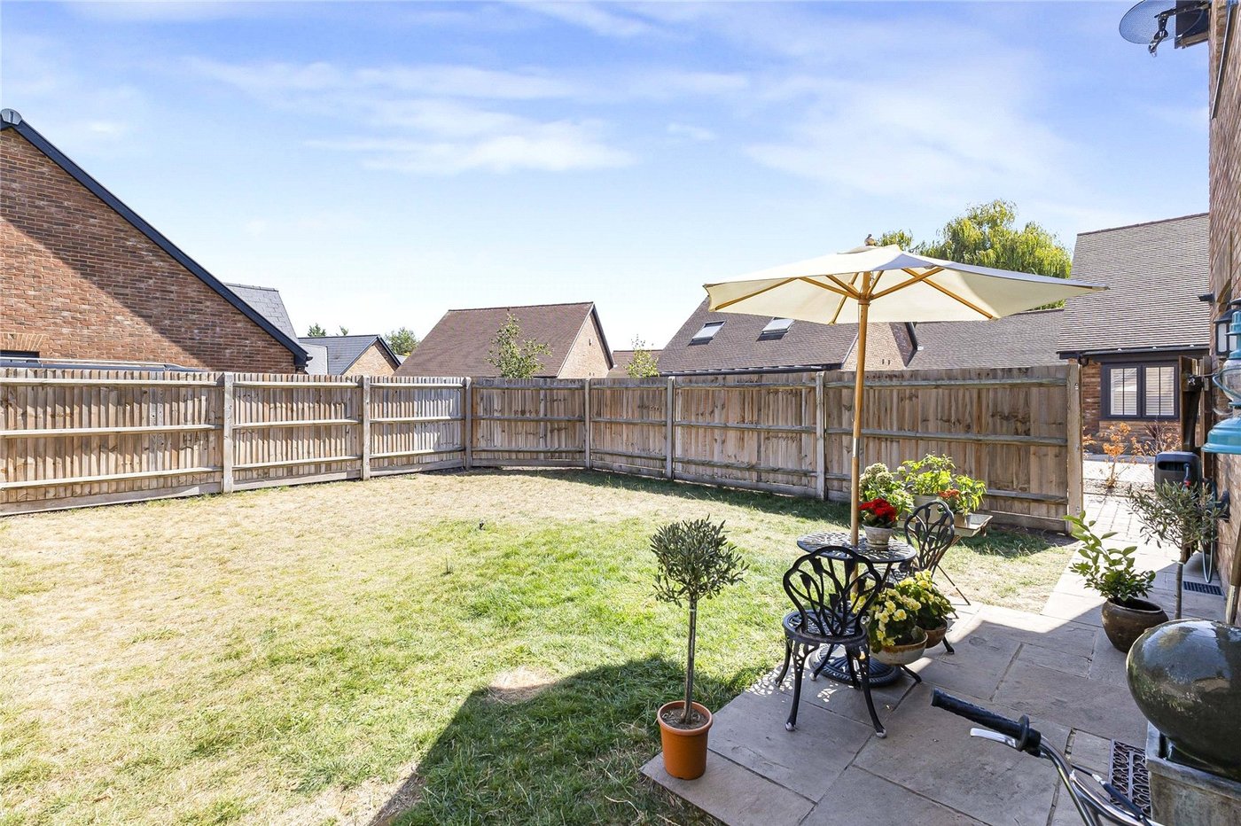 3 bedroom house for sale in Cliffe Woods | Robinson Michael & Jackson