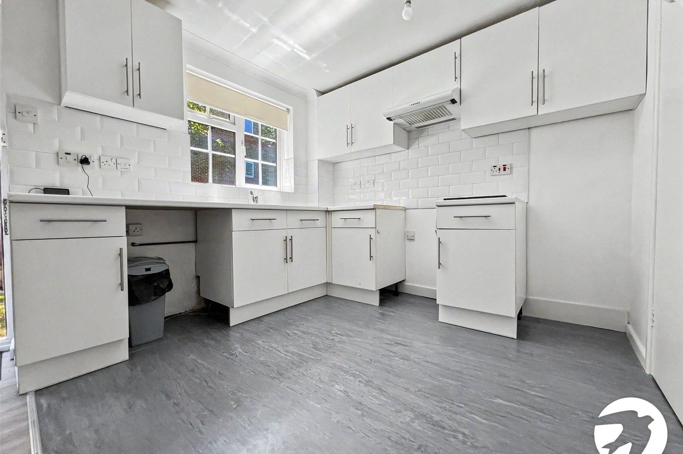 1 bedroom house for sale in Chatham | Robinson Michael & Jackson