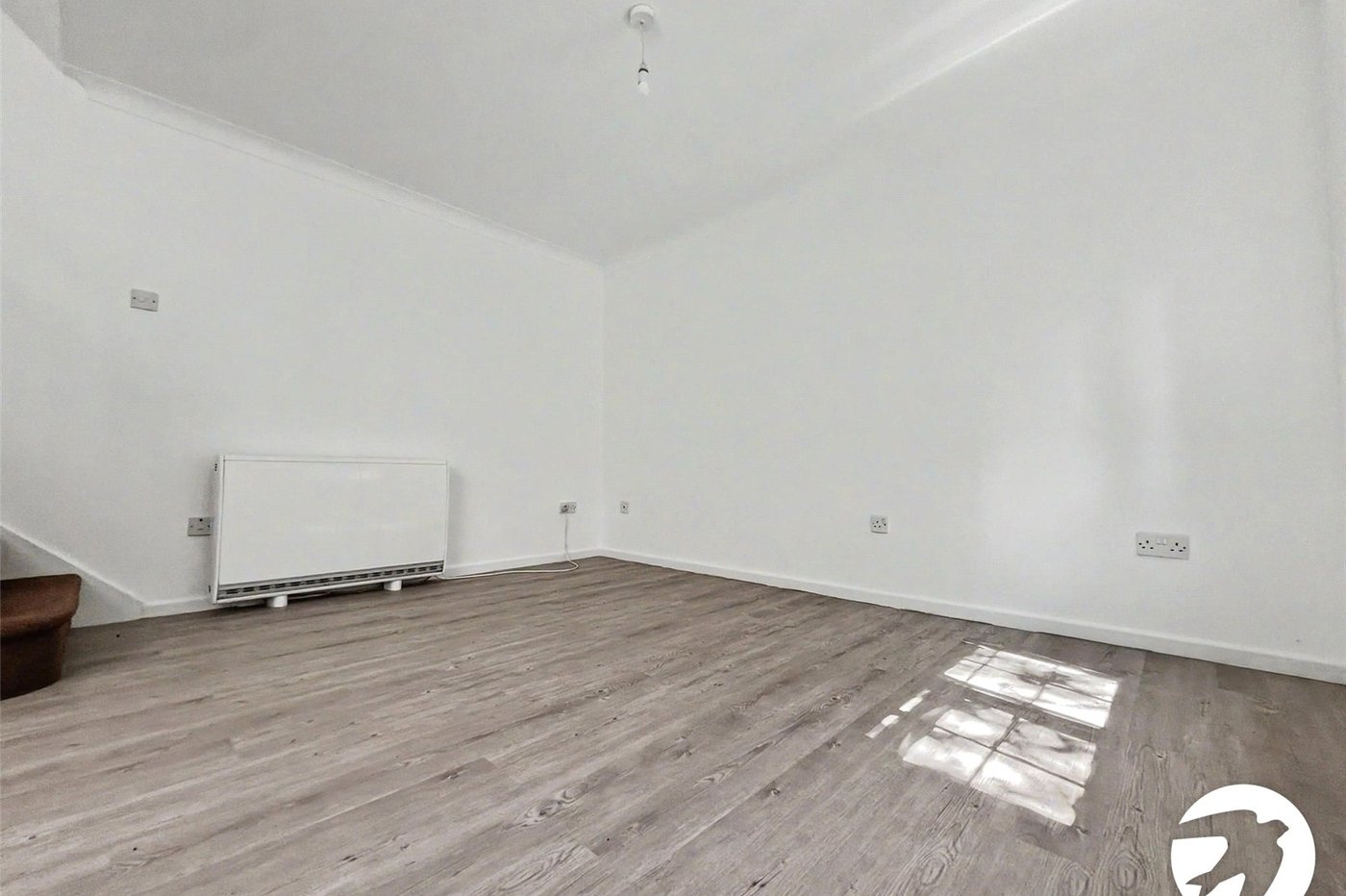 1 bedroom house for sale in Chatham | Robinson Michael & Jackson