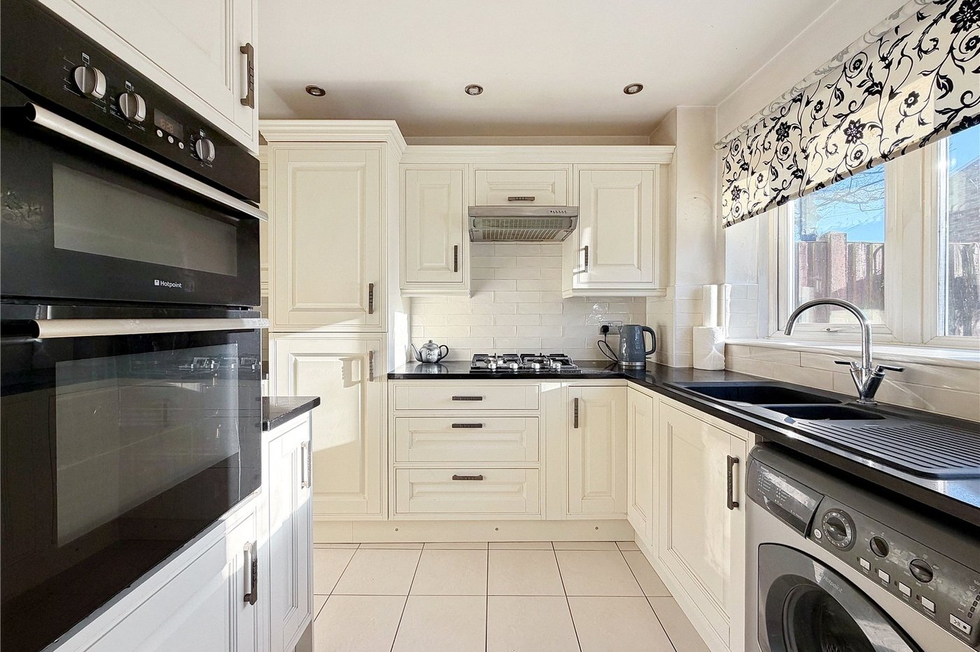 2 bedroom house for sale in Rainham | Robinson Michael & Jackson