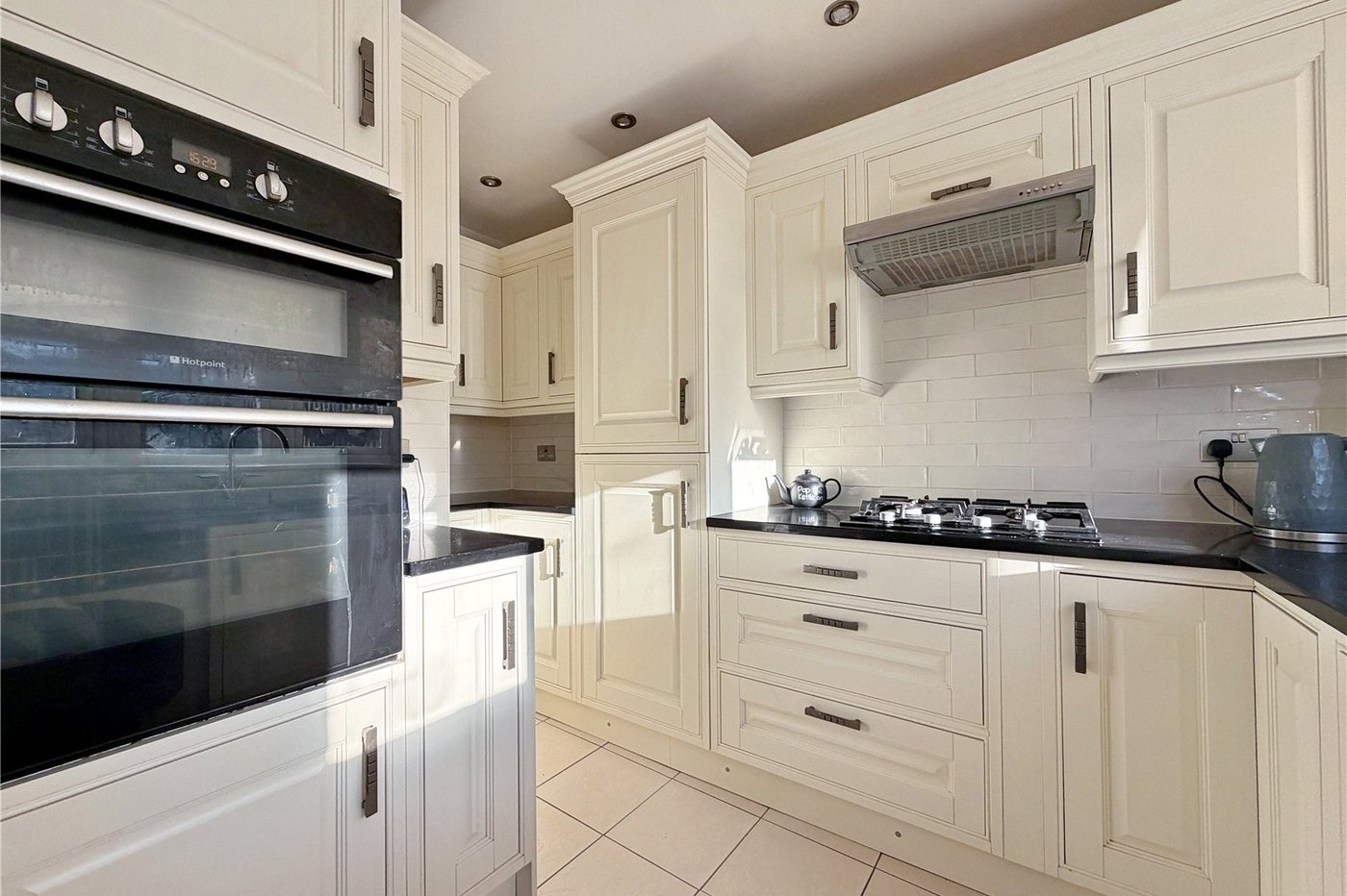 2 bedroom house for sale in Rainham | Robinson Michael & Jackson