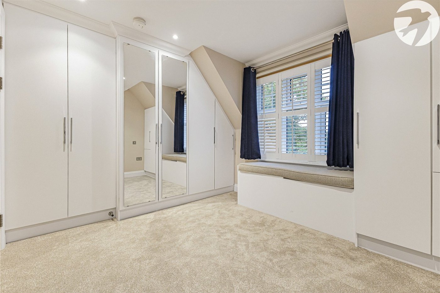 2 bedroom property for sale in Hextable | Robinson Jackson