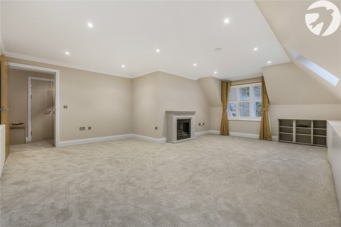 2 bedroom property for sale in Hextable | Robinson Jackson