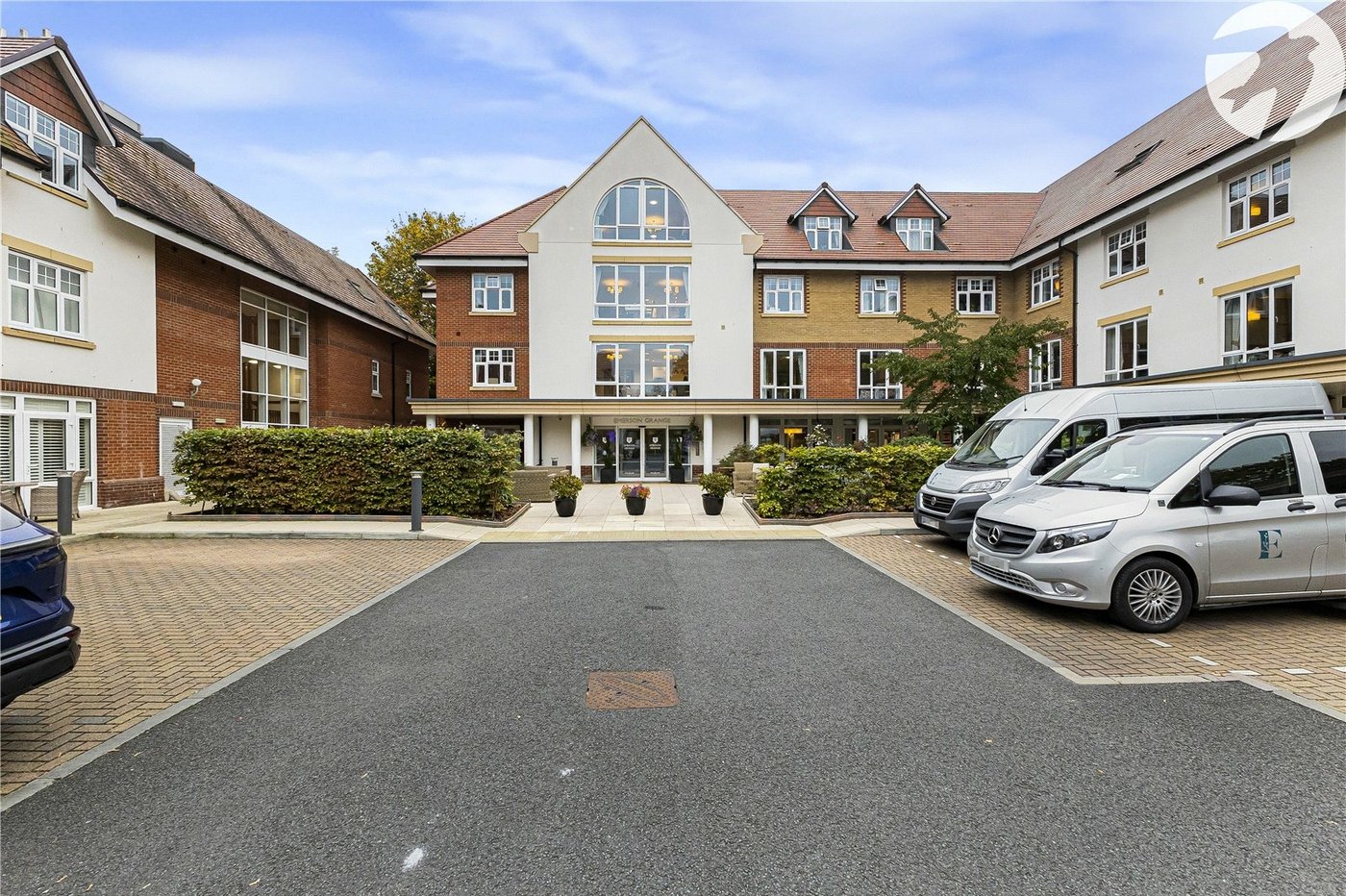 2 bedroom property for sale in Hextable | Robinson Jackson