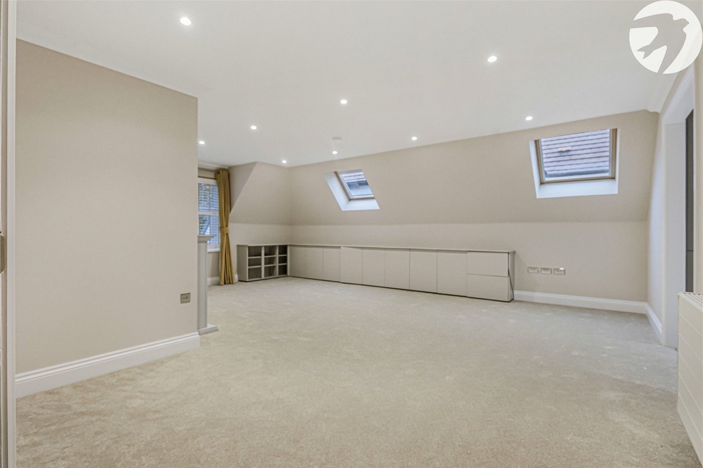 2 bedroom property for sale in Hextable | Robinson Jackson