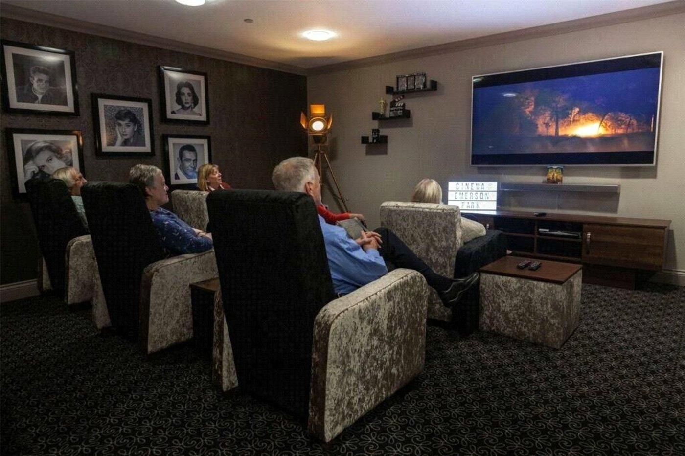 2 bedroom property for sale in Hextable | Robinson Jackson