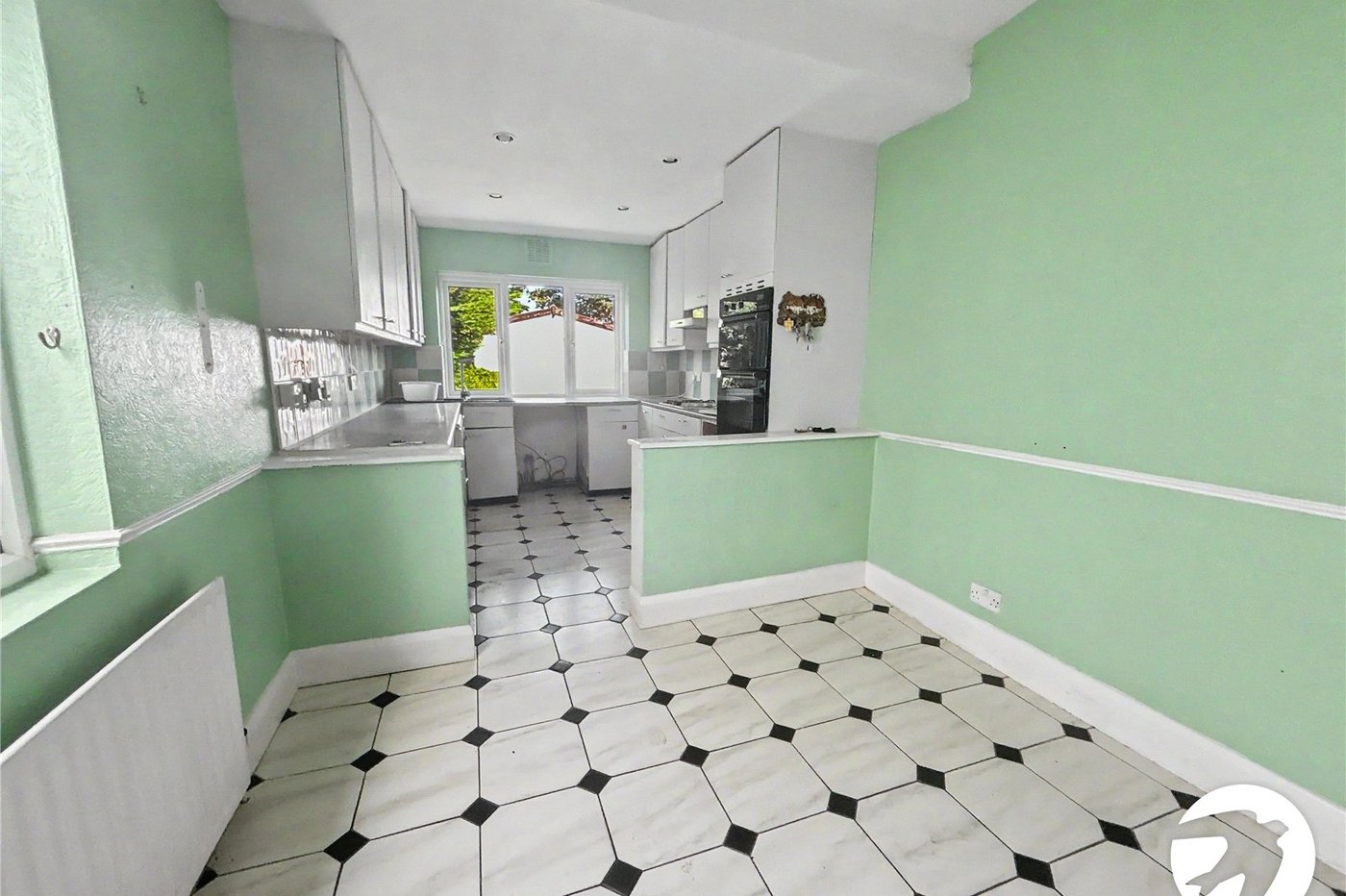 4 bedroom bungalow for sale in Sidcup | Robinson Jackson