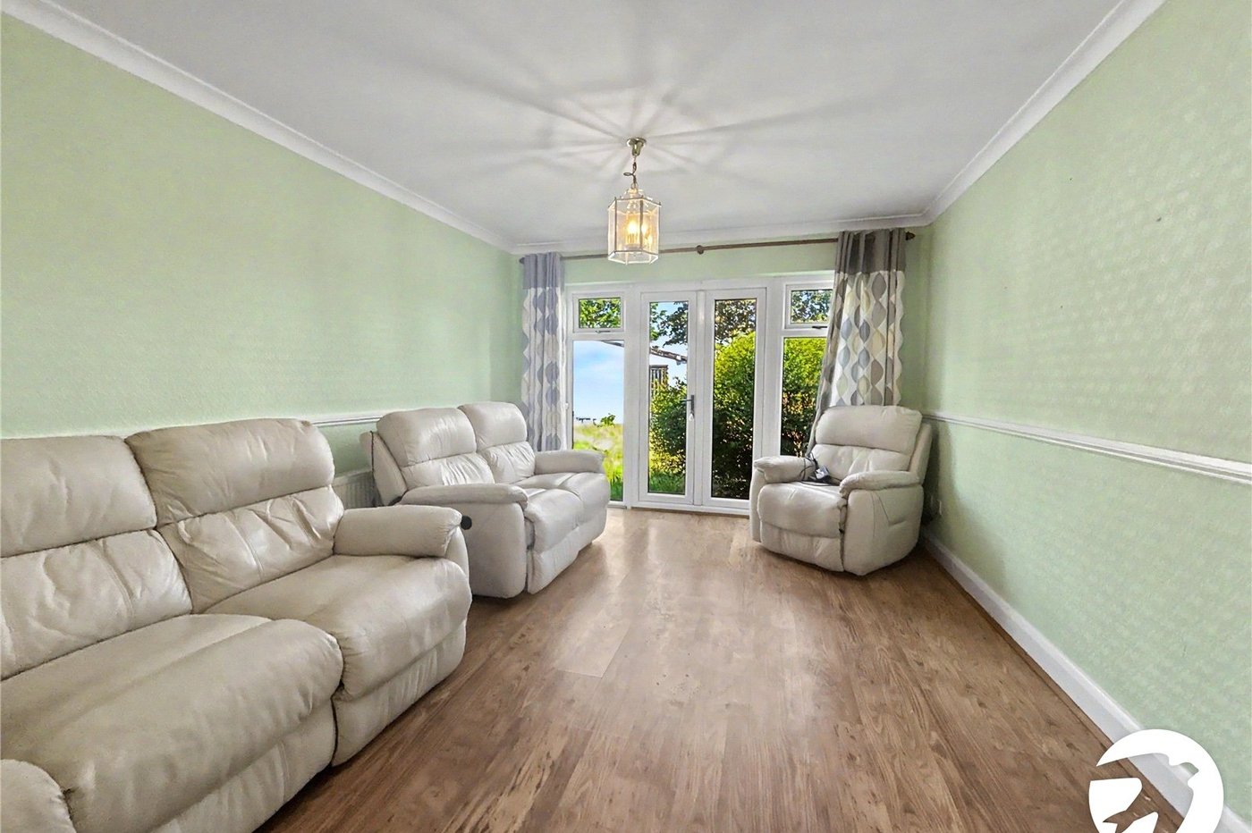 4 bedroom bungalow for sale in Sidcup | Robinson Jackson