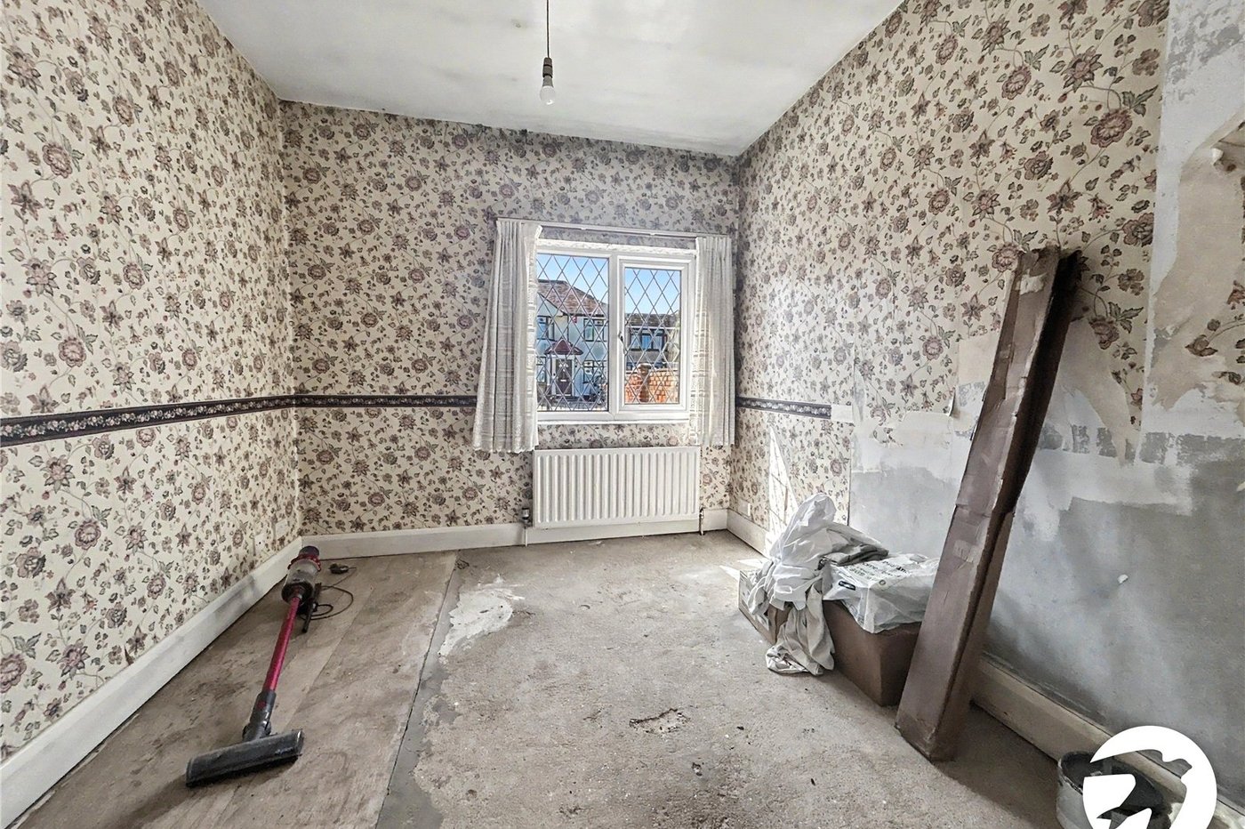 4 bedroom bungalow for sale in Sidcup | Robinson Jackson