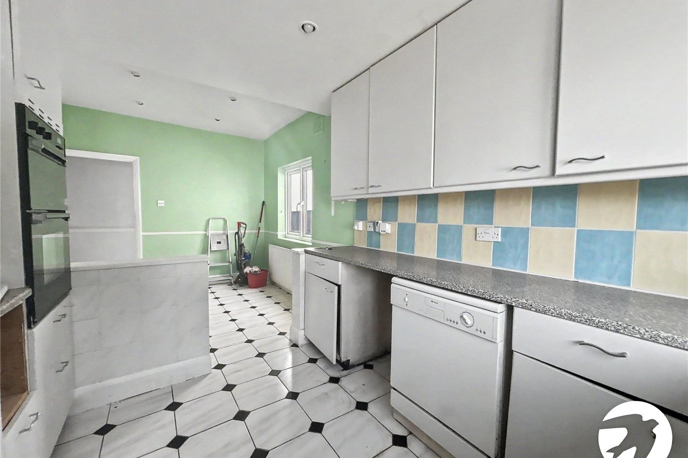 4 bedroom bungalow for sale in Sidcup | Robinson Jackson
