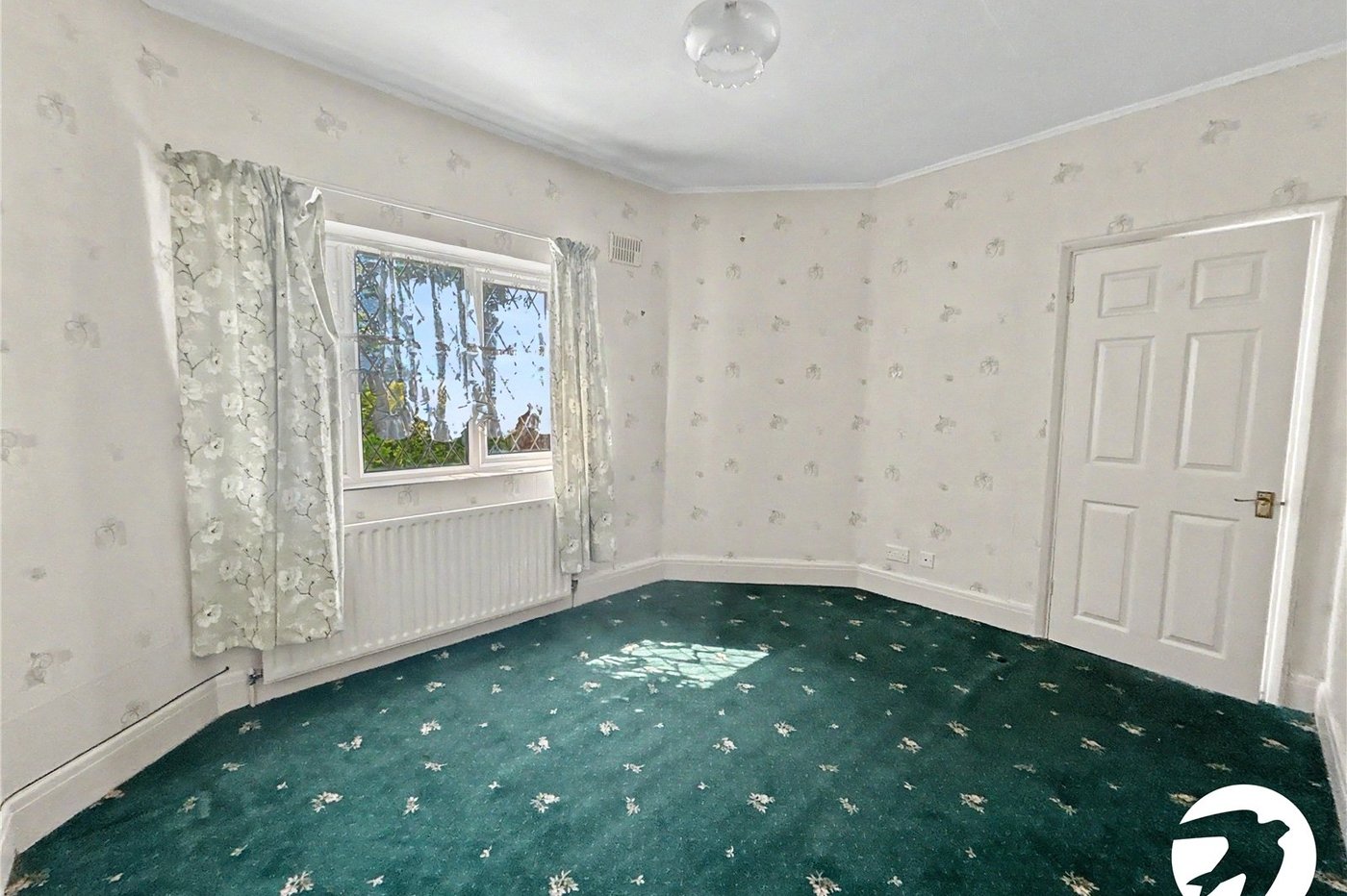 4 bedroom bungalow for sale in Sidcup | Robinson Jackson