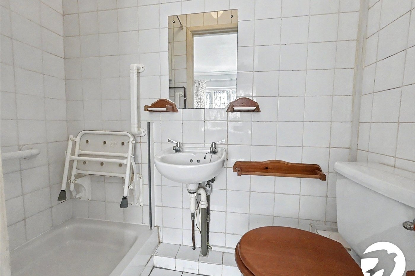 4 bedroom bungalow for sale in Sidcup | Robinson Jackson