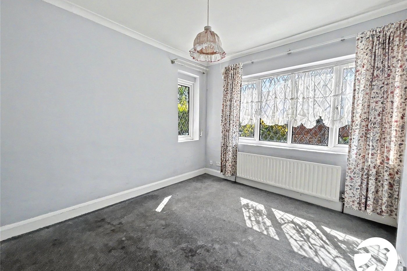 4 bedroom bungalow for sale in Sidcup | Robinson Jackson