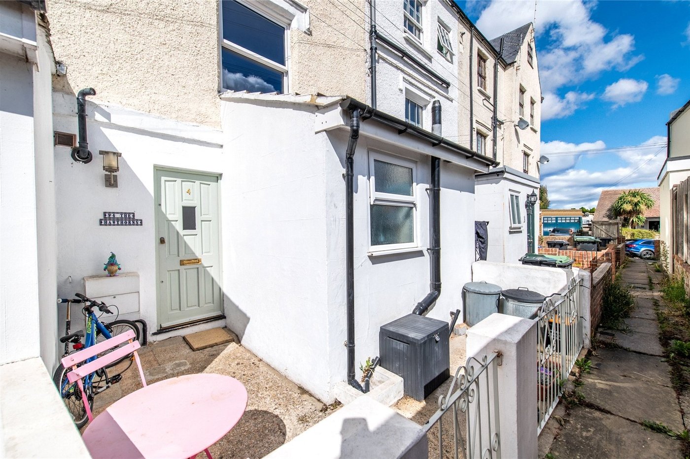 2 bedroom house for sale in Gravesend | Robinson Michael & Jackson