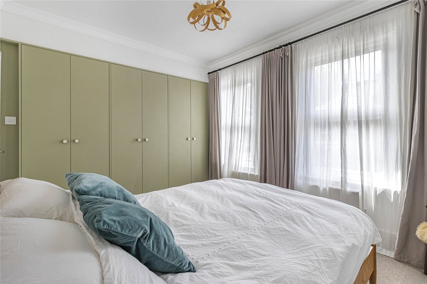 3 bedroom house for sale in Plumstead Common | Robinson Jackson