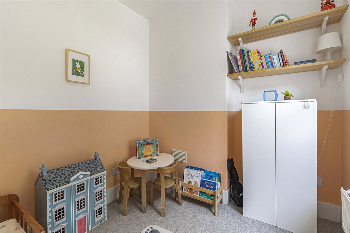 3 bedroom house for sale in Plumstead Common | Robinson Jackson