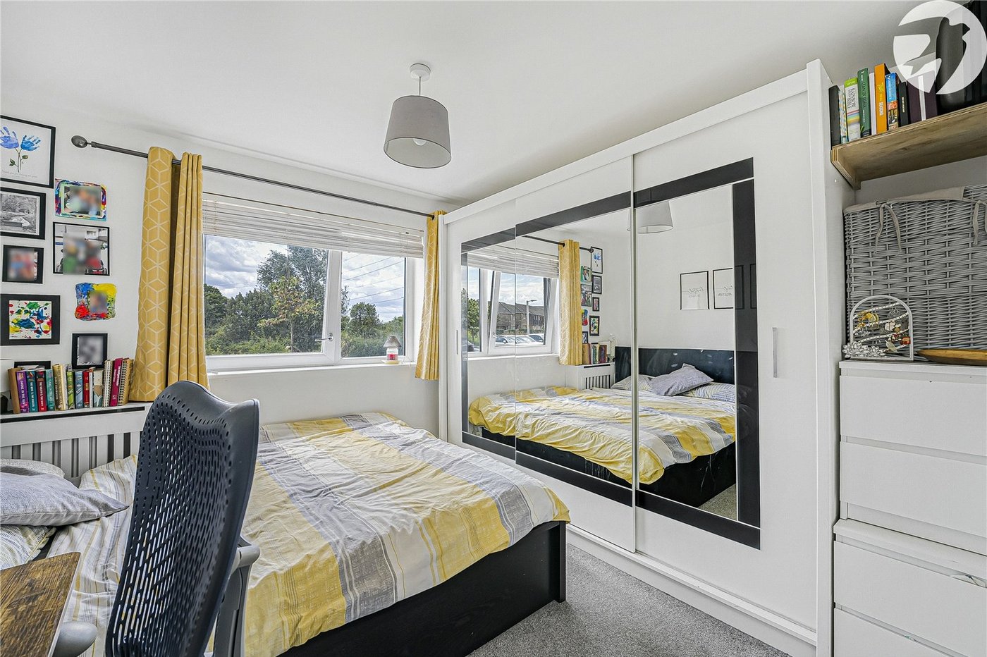 2 bedroom property for sale in Dartford | Robinson Jackson