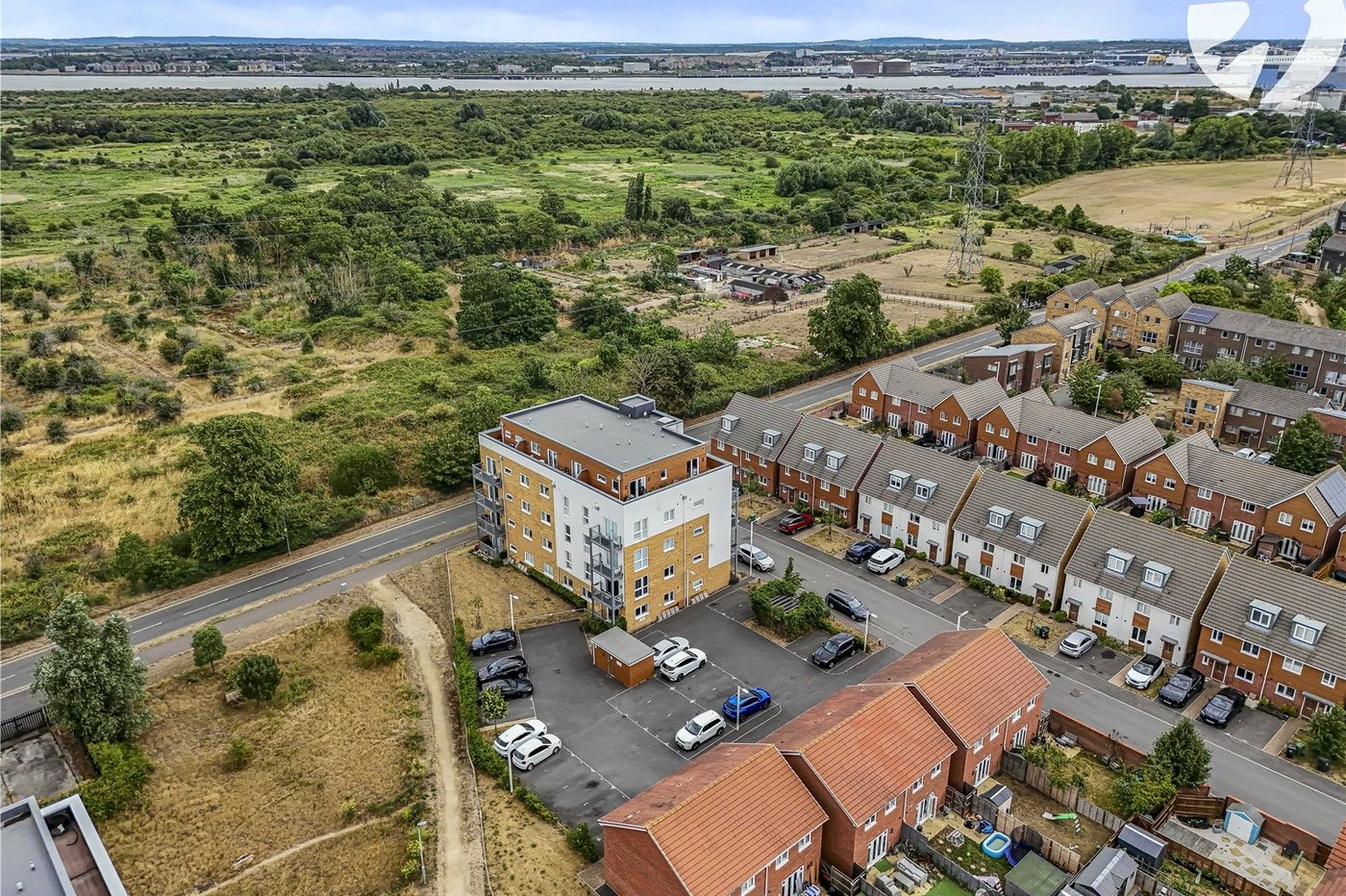 2 bedroom property for sale in Dartford | Robinson Jackson