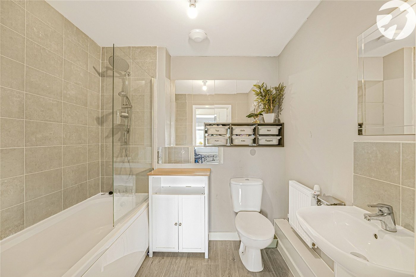 2 bedroom property for sale in Dartford | Robinson Jackson