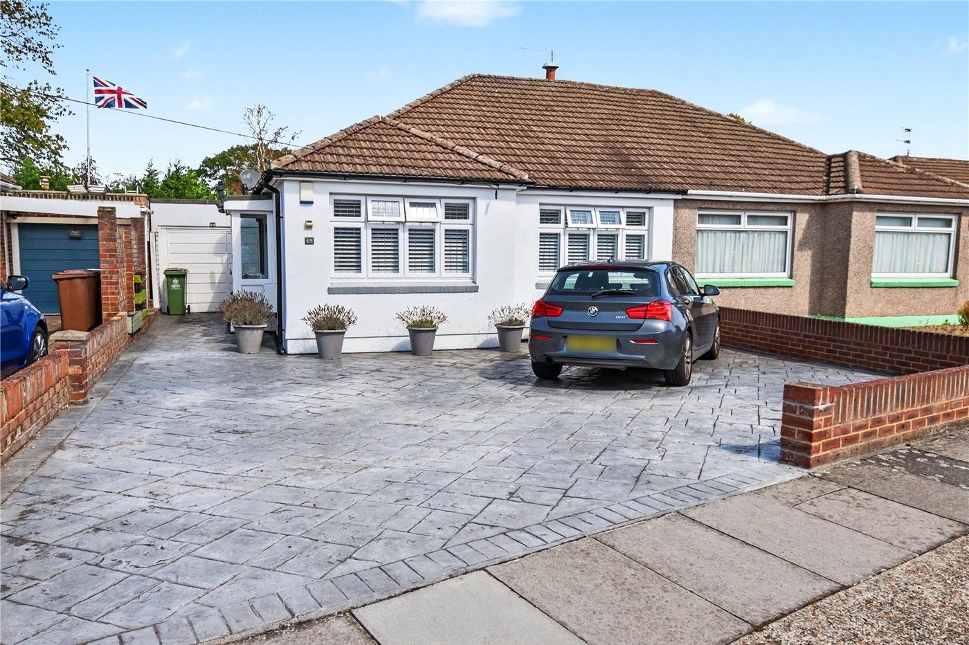 2 bedroom bungalow for sale in Bexleyheath | Robinson Jackson