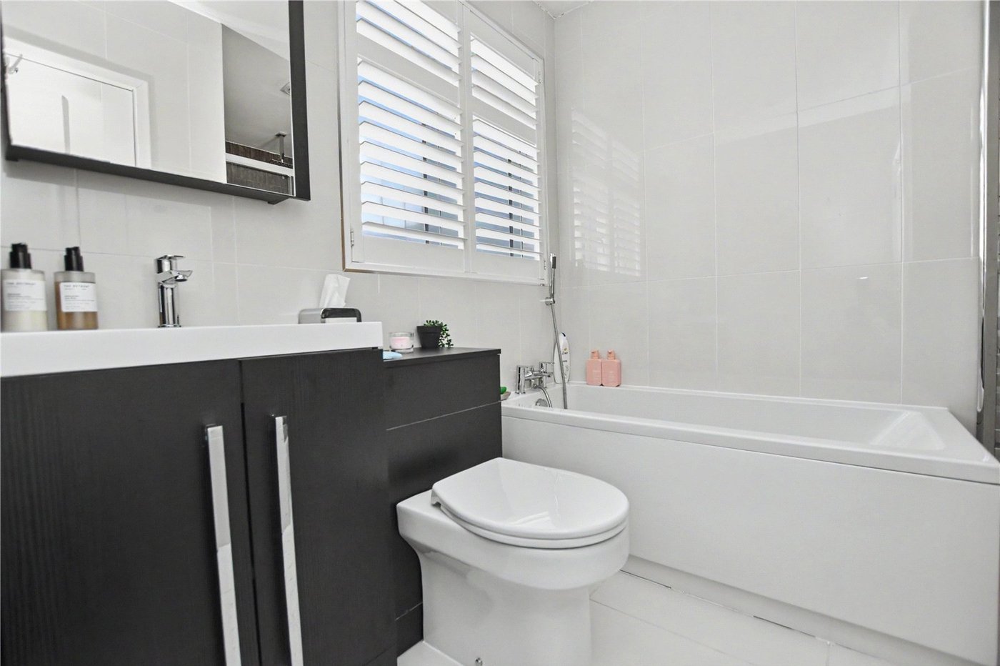 2 bedroom bungalow for sale in Bexleyheath | Robinson Jackson